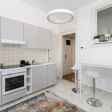 דירה Old Town 2-bedroom